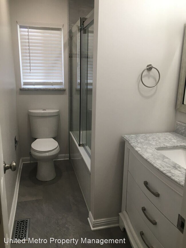 Building Photo - 3 br, 2.5 bath House - 557 Shalimar Drive