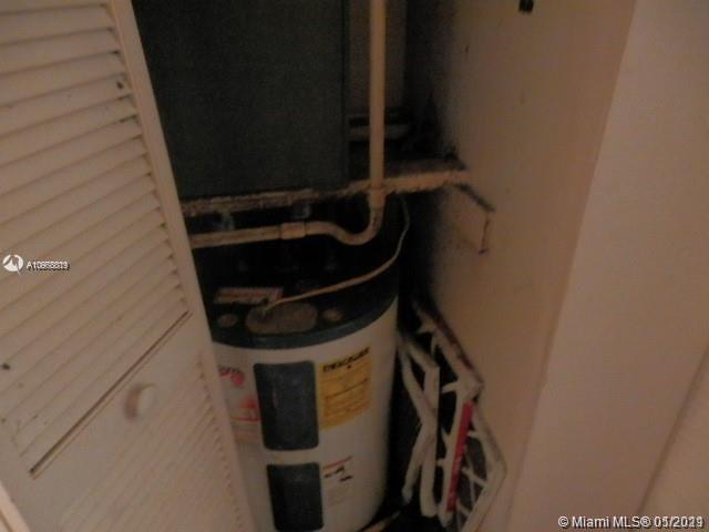 Building Photo - 8999 SW 123rd Ct