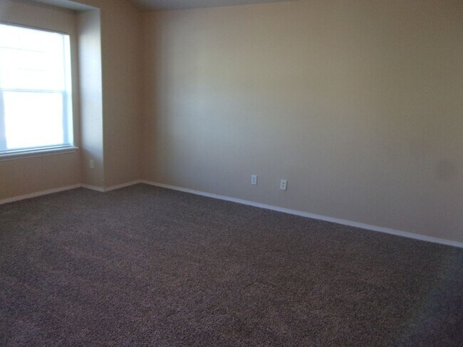 Building Photo - 3154 NW Shooting Star Dr