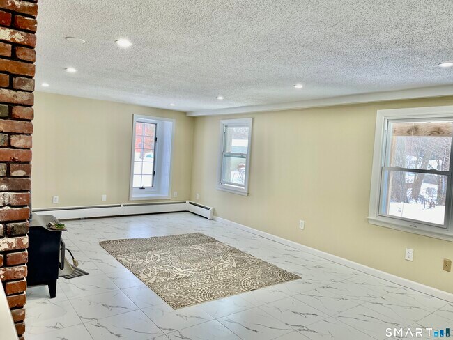 Building Photo - 62 Cambridge Dr