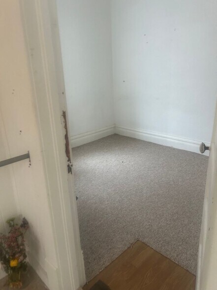 Building Photo - 411 Stafford St