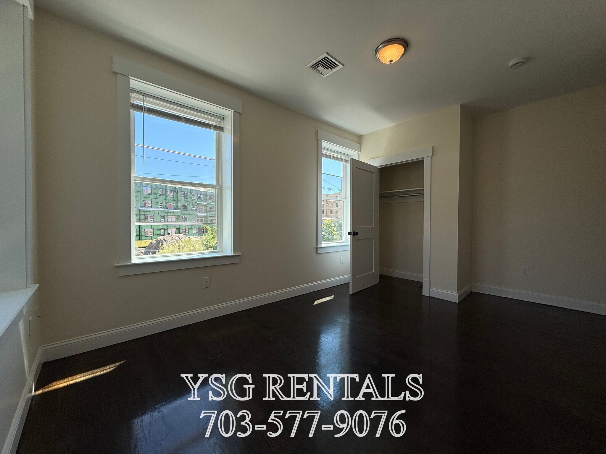 Building Photo - 17 Lambert Ave