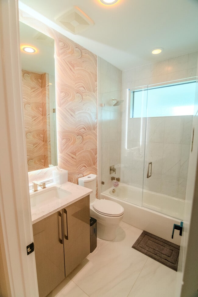 Building Photo - 8305 Fishhawk Falls Ct
