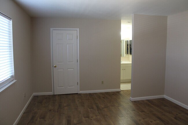 Building Photo - 2004 Cavallo Rd