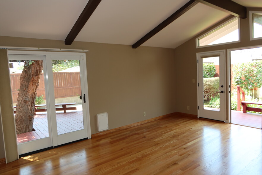 Building Photo - 2821 Tilden Ave