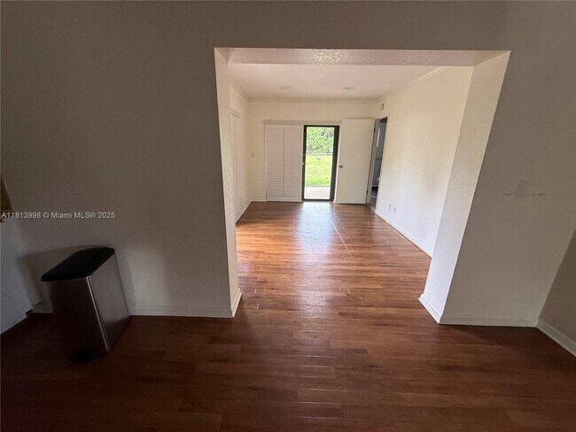 Building Photo - 6160 SW 188th Ave