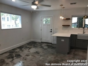 Building Photo - 423 W Woodlawn Ave