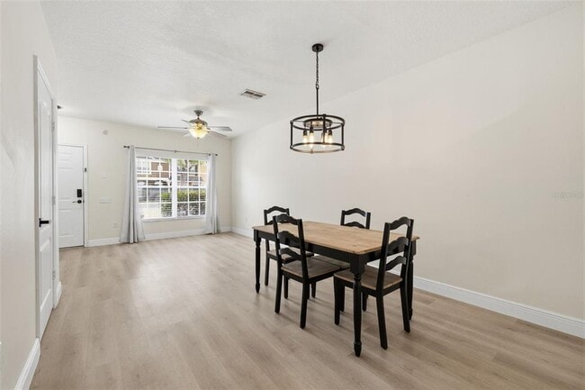 Building Photo - 1141 Kennewick Ct
