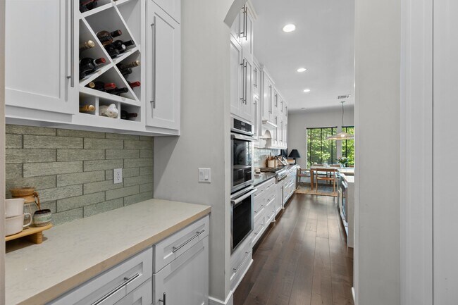 Building Photo - 2518 Southgate Blvd