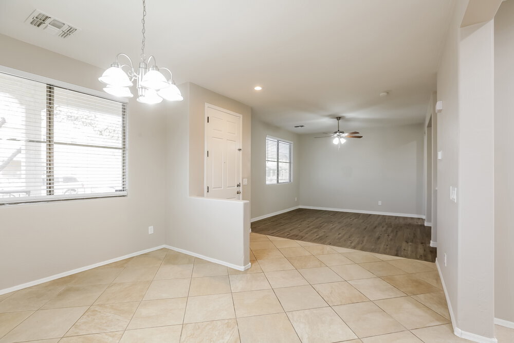 Building Photo - 809 E Agua Fria Ln