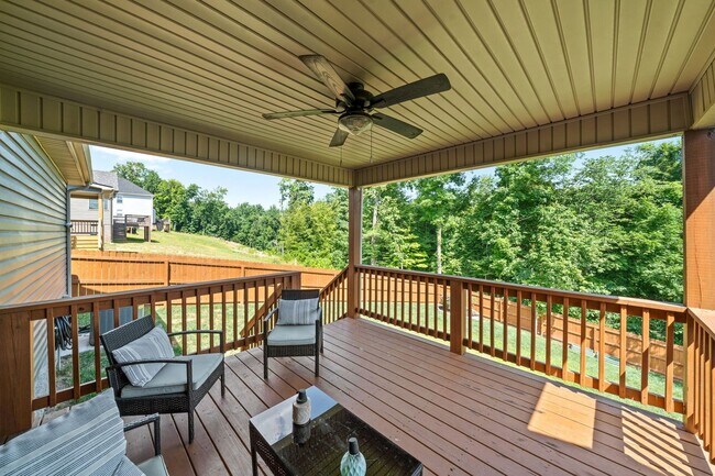 Building Photo - 3 Bed 2 Bath Home For Rent Near Downtown C...