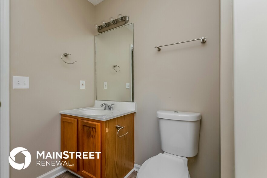 Building Photo - 145 Mountain Way