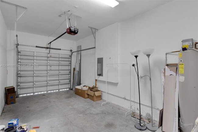 Building Photo - 8165 NW 108th Ave