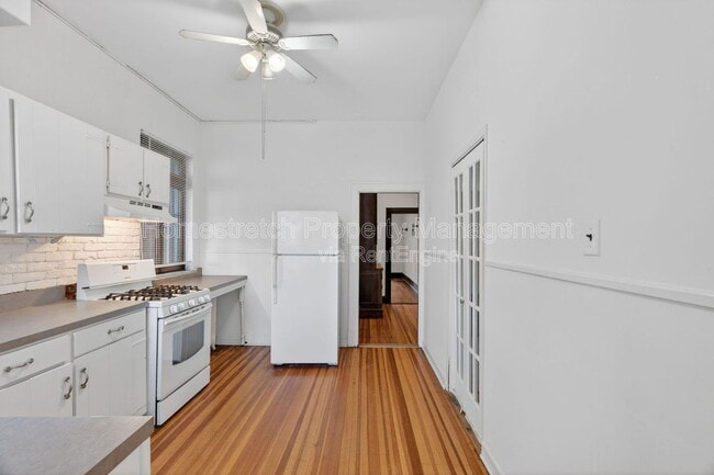 Building Photo - 3307 Halliday Ave