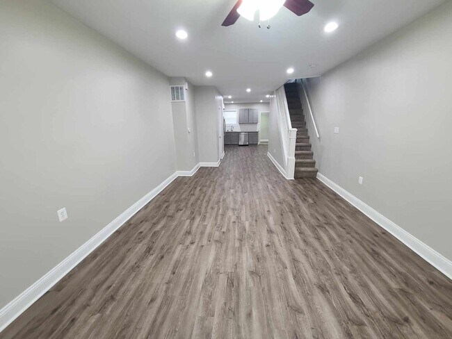 Building Photo - 3 Bedroom Townhouse in pigtown