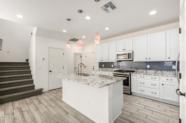 Building Photo - 1712 S 82nd Pl