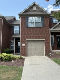 Building Photo - 8304 Oak Knoll Dr