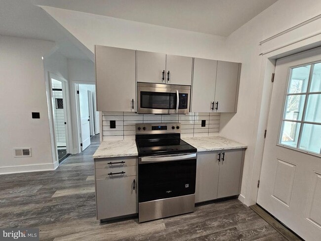 Building Photo - 844 West Chester Pike