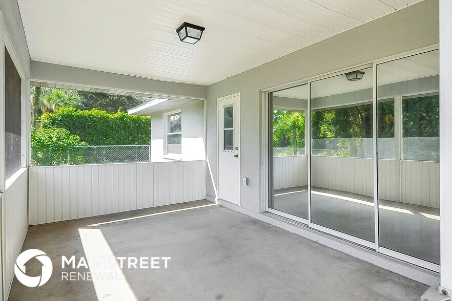 Building Photo - 5204 Alametos Terrace