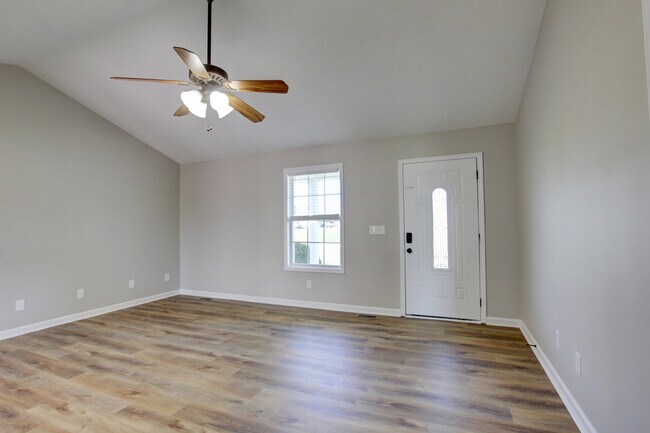 Building Photo - 51 Winding Oaks