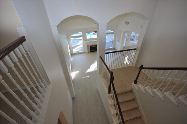 Building Photo - 5634 Heather Run Dr