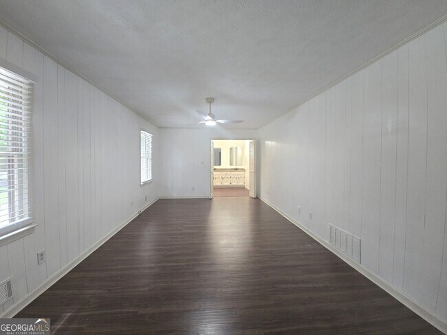 Building Photo - 2821 Meadowlark Trail NW