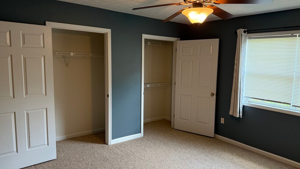Building Photo - 145 Sleepy Creek Dr