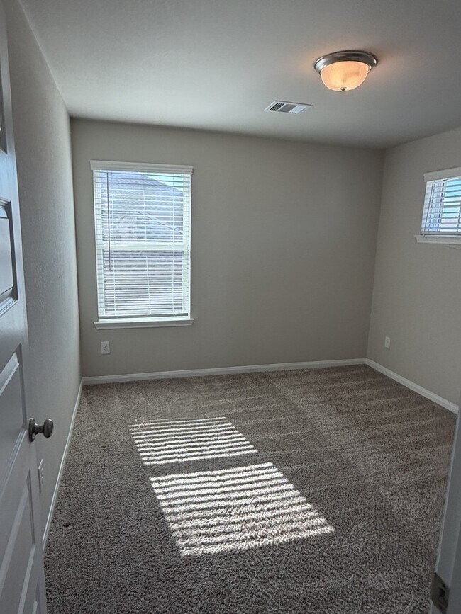 Building Photo - 6634 Bridge Mountain Trl