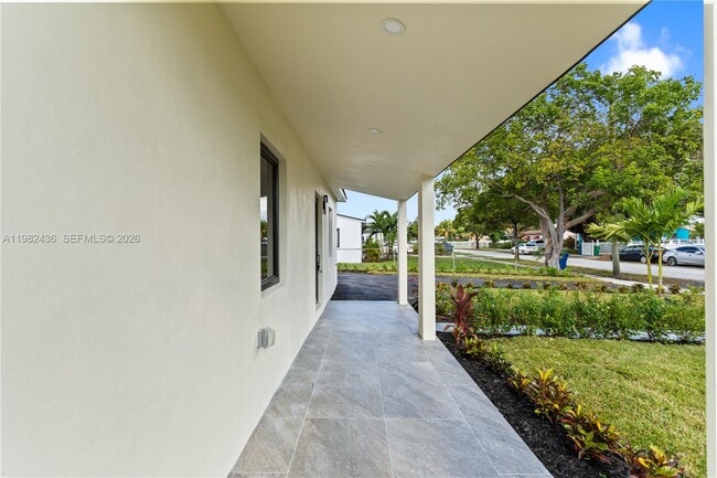 Building Photo - 15920 NW 17th Ct