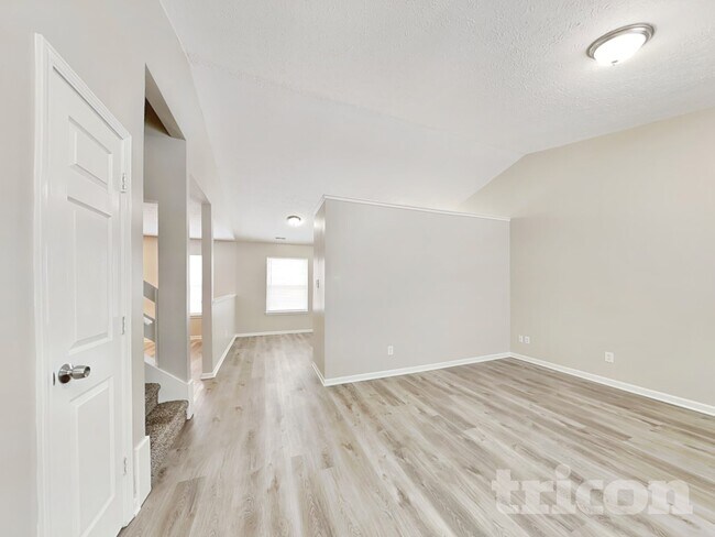 Building Photo - 1102 Berwyn Rd