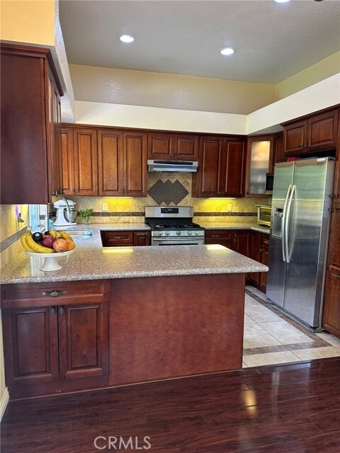 Building Photo - 20811 E Cliffside Ln