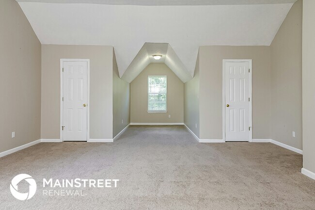 Building Photo - 5587 Orchard Rd