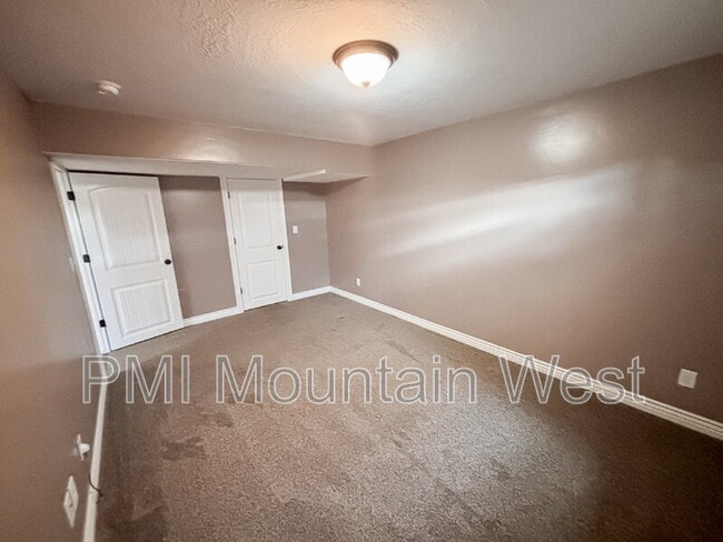 Building Photo - 2241 W 2475 N