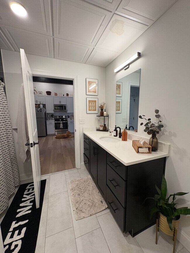 Building Photo - *AVAILABLE 10/10/2025*  New One Bedroom w/...