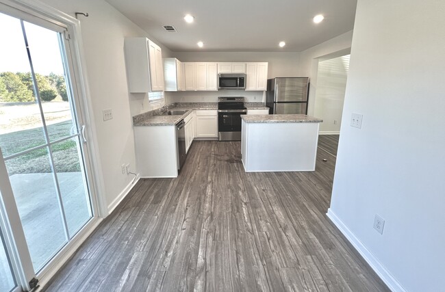 Building Photo - 2103 Portway Alley