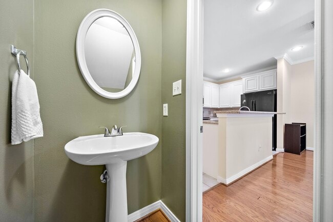 Building Photo - 90 McGowen St