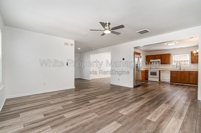 Building Photo - 10307 Seedling Ln