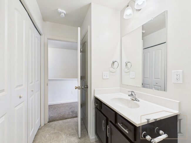 Building Photo - Coming Soon - Spacious 2 Bedroom, 2.5 Bath...