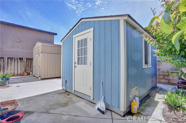 Building Photo - 1409 Lakeside Ln