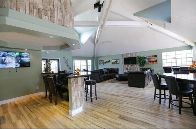 Building Photo - 2492 Sweetwater Club Cir