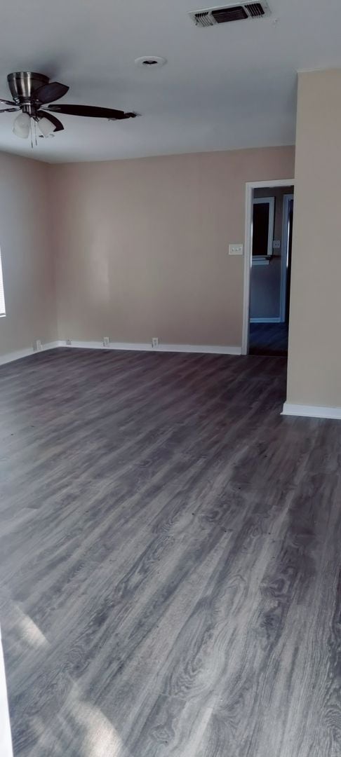 Building Photo - pan910