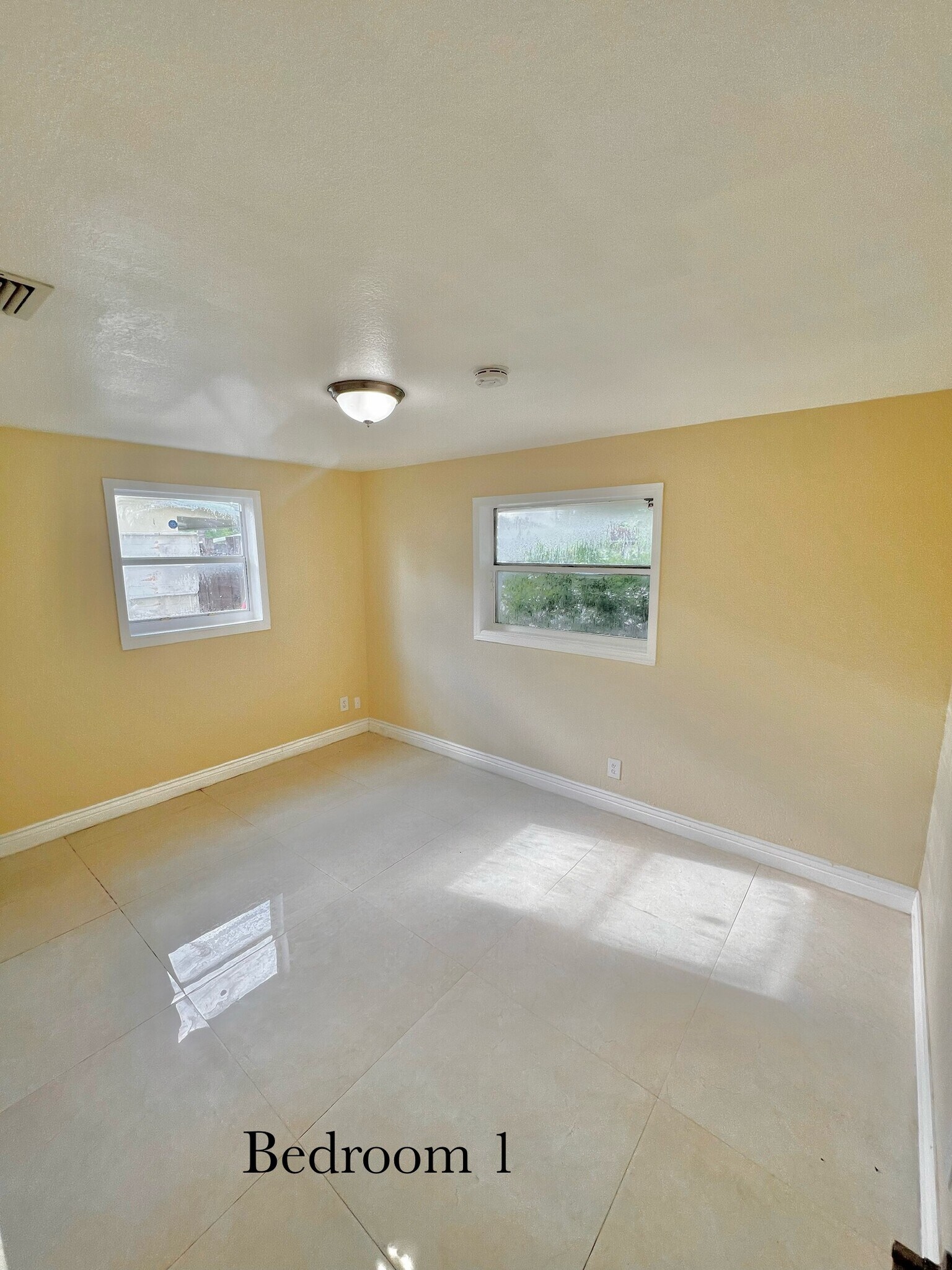 Building Photo - 7021 SW 19th Mnr