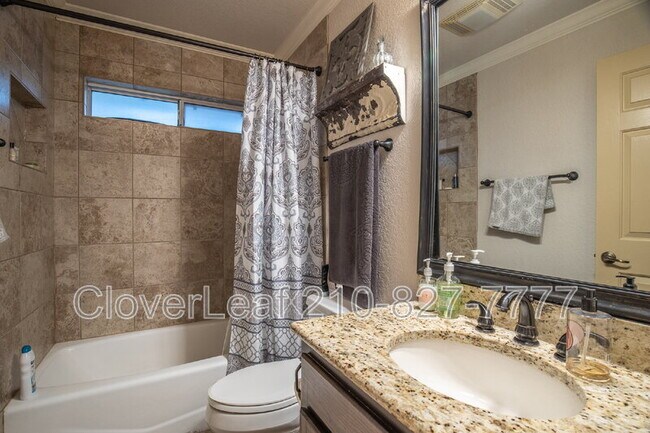 Building Photo - 1409 Azalea Ln