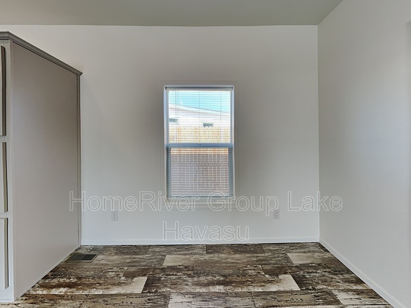 Building Photo - 3012 Diane Dr