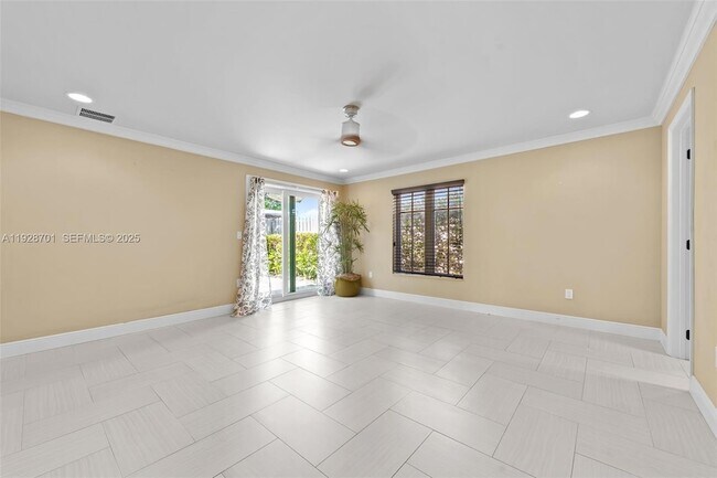 Building Photo - 4213 Bougainvilla Dr