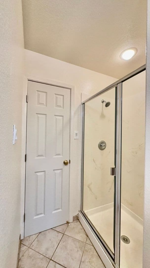 Building Photo - 326 Chamberlain Ave