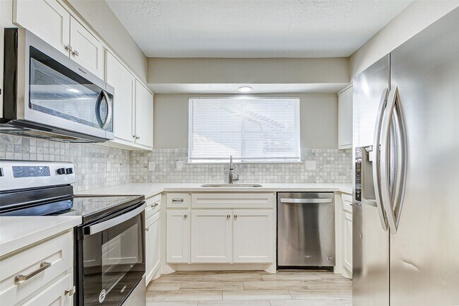 Building Photo - 5423 Fawn Trail Ln
