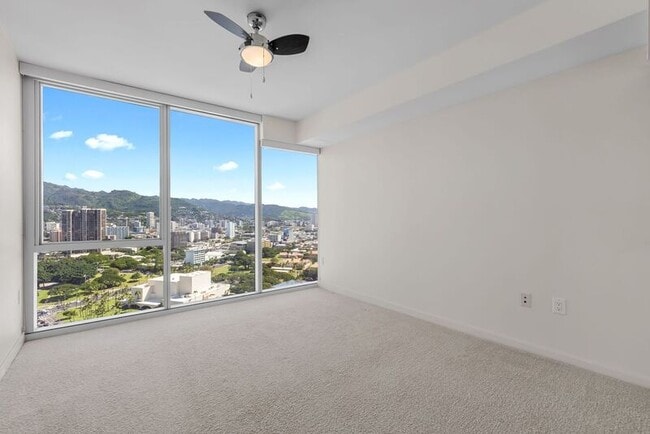 Building Photo - 888 Kapiolani Blvd