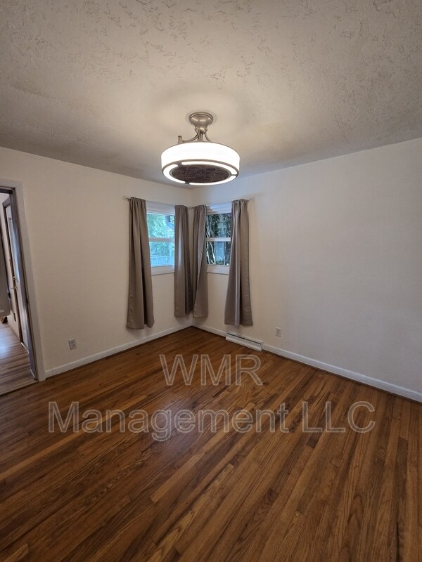 Building Photo - 1509 Wiltshire Rd