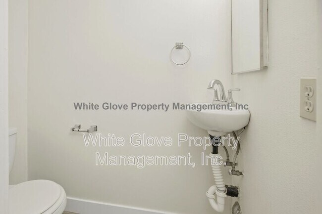 Building Photo - 9596 Bickley Dr